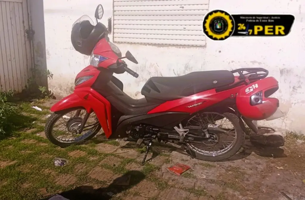 Días atrás un hombre se chocó un cesto de basura este se escapó del Hospital y robó una moto, fue detenido en “Los Cachetudos”