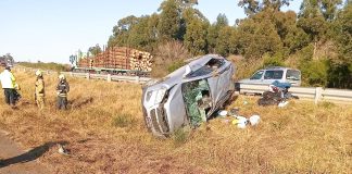 Intensa jornada para los servicios de emergencia en San José: vuelco en la Autovía 14 y incendio en Barrio El Brillante