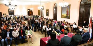Presentaron el libro “175° Aniversario” del Colegio del Uruguay