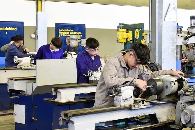 Once escuelas técnicas entrerrianas lograron el financiamiento a través de Crédito Fiscal