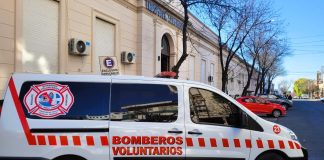 Bomberos de la Histórica trasladaron tejidos del Hospital Urquiza al San Martín de Paraná