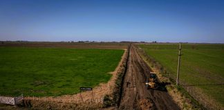 Prosiguen las tareas de mantenimiento y conservación de caminos rurales en toda la provincia