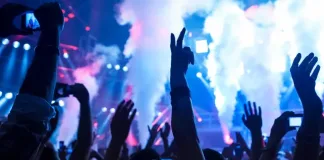 Adiós a Sadaic: salones de fiesta, hoteles, bares y restaurantes ya no deberán pagar por pasar música