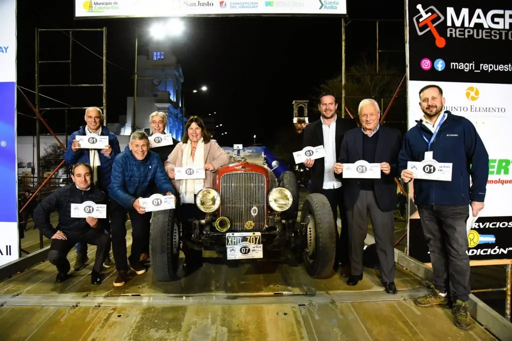 Los autos Baquets compiten en la ciudad y el Departamento