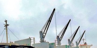 Puerto de Concepción del Uruguay: Actividad intensa con exportación de madera, recepción de combustible y acopio de granos