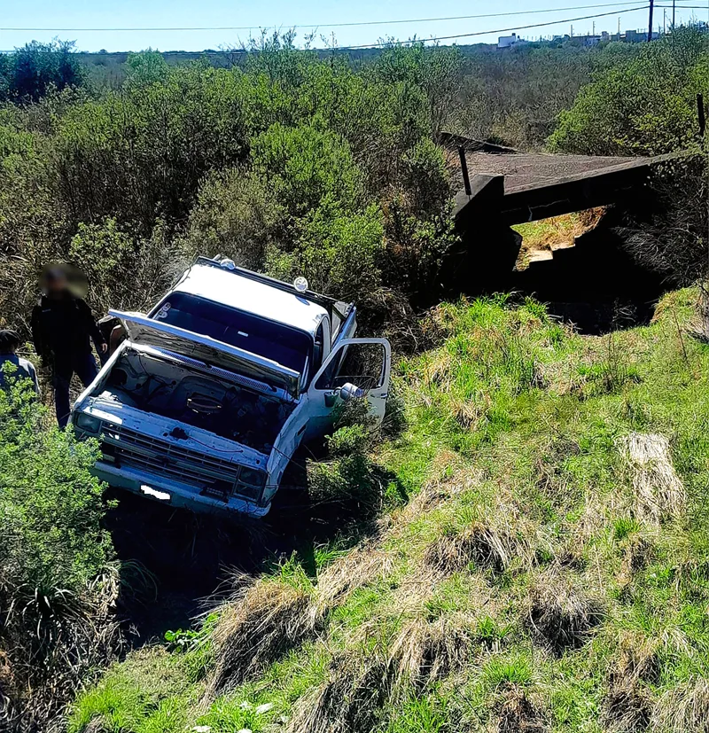 Ruta 39: Por un desperfecto mecánico una camioneta despistó y volcó en zona Hipódromo