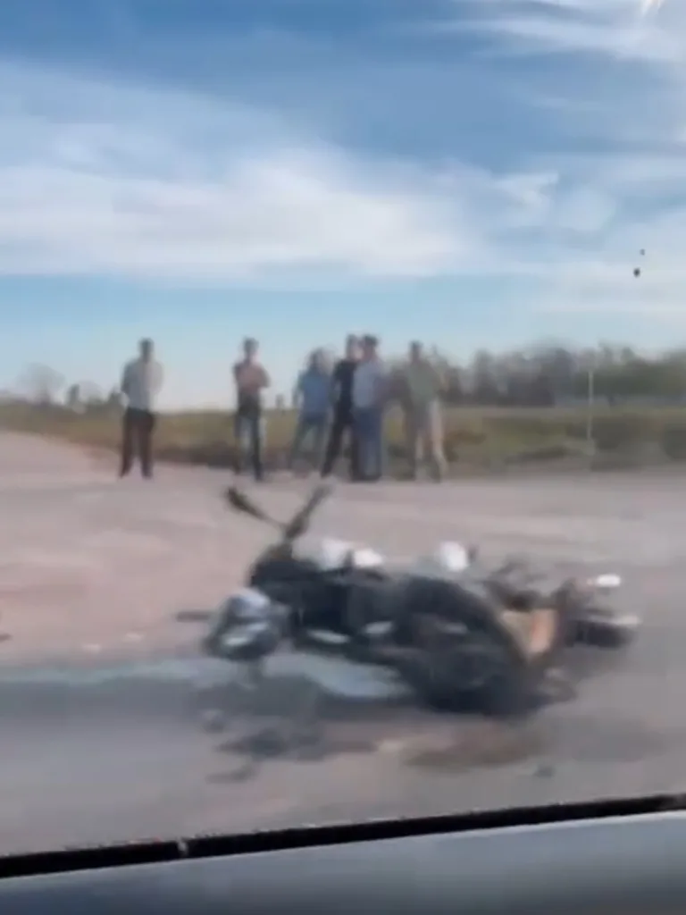 Siniestro vial en Ruta 39: Choque entre un automóvil y motocicleta deja dos heridos