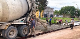 Comenzó la pavimentación en calle Filiberto