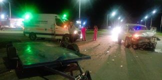 R39: Siniestro vial en Caseros entre dos vehículos, uno llevaba un trailer
