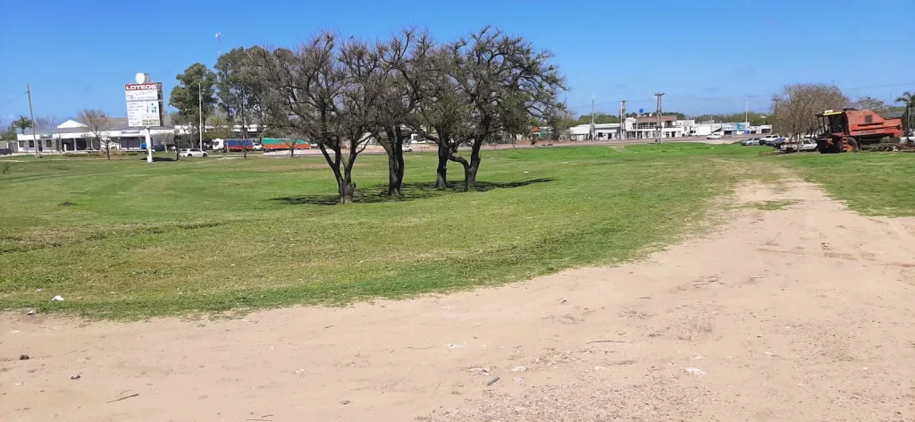Proyecto de una estación de servicios en el Monumento a Urquiza