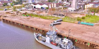 Se está haciendo el mantenimiento del balizamiento del río Uruguay