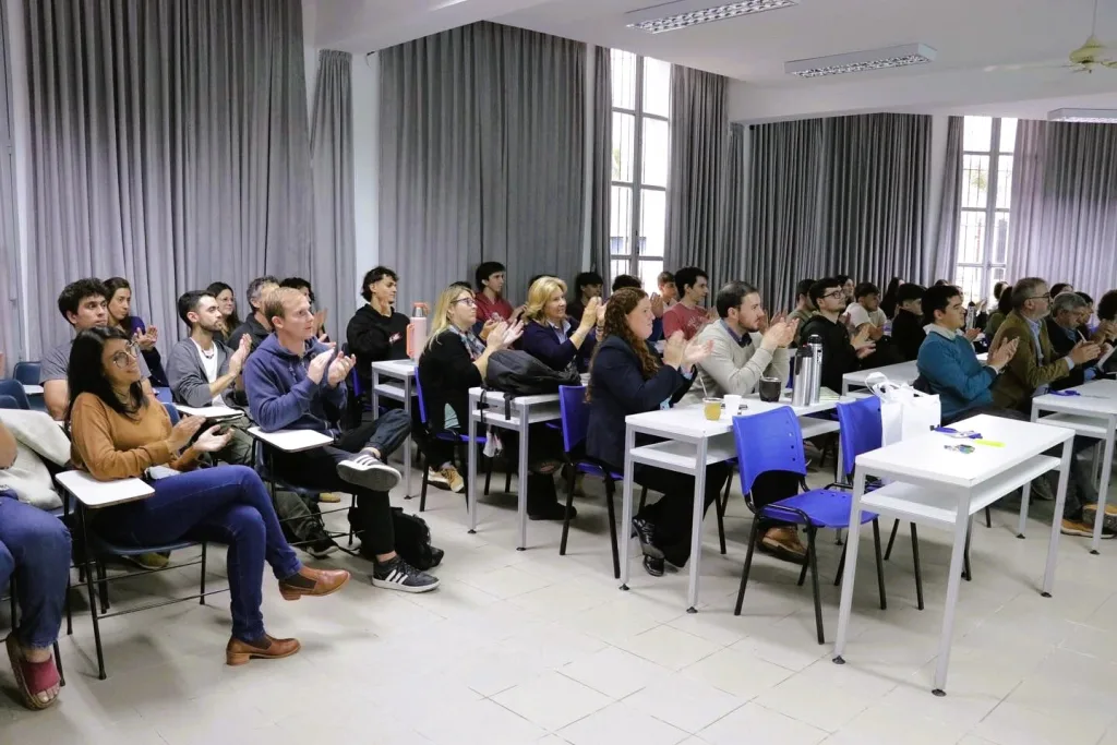 La U-RUS Brinda Charla Innovadora en las Jornadas de Ciencia y Tecnología de la UTN