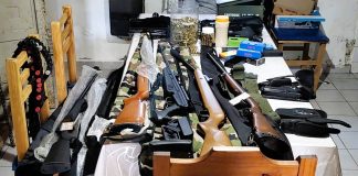 Allanamiento en la vivienda de un docente: Tenía diez armas de fuego y más de 400 cartuchos