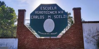 Aclaración de la Escuela EEAT N° 8 sobre la situación del transporte escolar