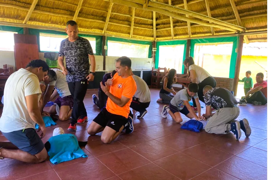 El Club Parque Sur dio inicio a la reválida anual a los guardavidas de la provincia