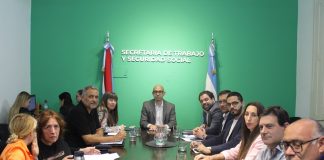 La provincia acordó un nuevo aumento salarial con trabajadores estatales