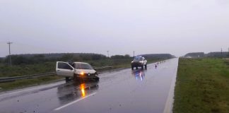 Autovía 14: por el mal estado de la ruta un vehículo impacta contra el guardarrail