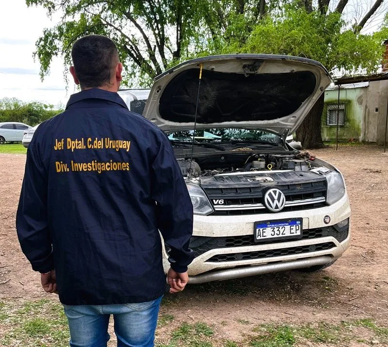 Allanamiento policial en San Justo: secuestran camioneta robada, un arma y dinero falso