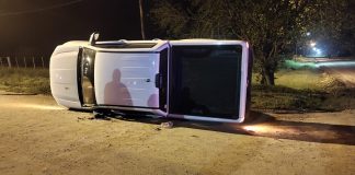 Accidente vial: conductor ebrio al volante volcó su camioneta