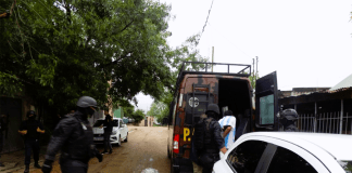 Allanan viviendas en La Higuera tras el disparo que recibió un vehículo policial