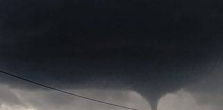 Un Impactante Embudo Meteorológico Sorprende a los Vecinos de Estación Herrera