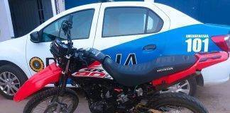 Secuestran moto robada y detienen a un menor de edad que la conducía