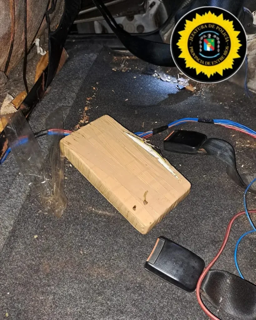 Puesto Caminero Brazo Largo: habían secuestrado un Fiat uno y tras los peritajes descubren más de 1 Kilo de cocaína