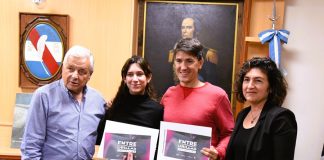 Entre Orillas: la Municipalidad entregó los premios a ganadores uruguayenses