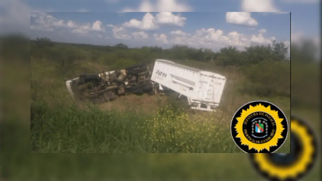 Vuelco de un camión en ruta 6: el conductor salió ileso