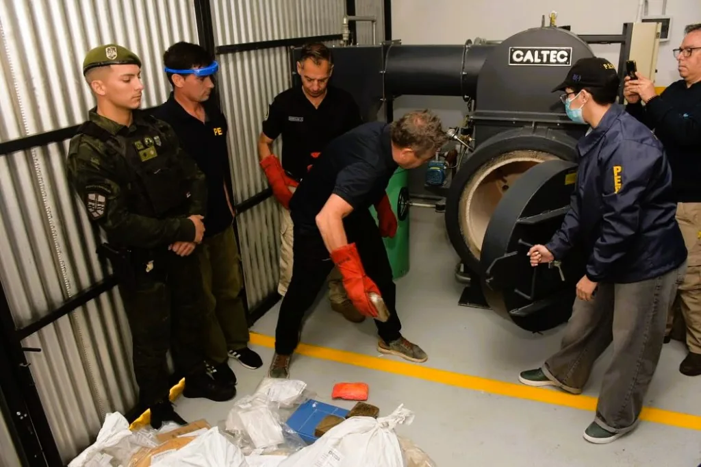 La Policía de Entre Ríos pone en funcionamiento un horno pirolítico para la destrucción de estupefacientes en La Paz