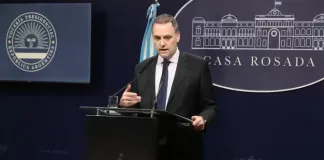 El gobierno anunció la eliminación de impuestos para compras al exterior