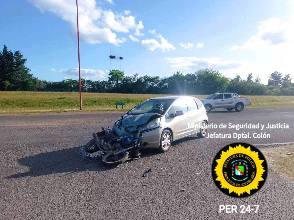 Motociclista resultó con lesiones graves tras colisión en Ruta 135