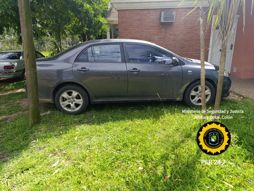 Villa Elisa: Personal Policial Secuestró un automóvil sustraído en San José