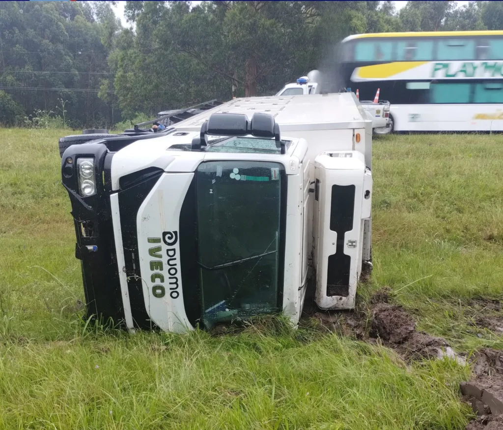 Federación: Vuelco de un camión en ruta 44