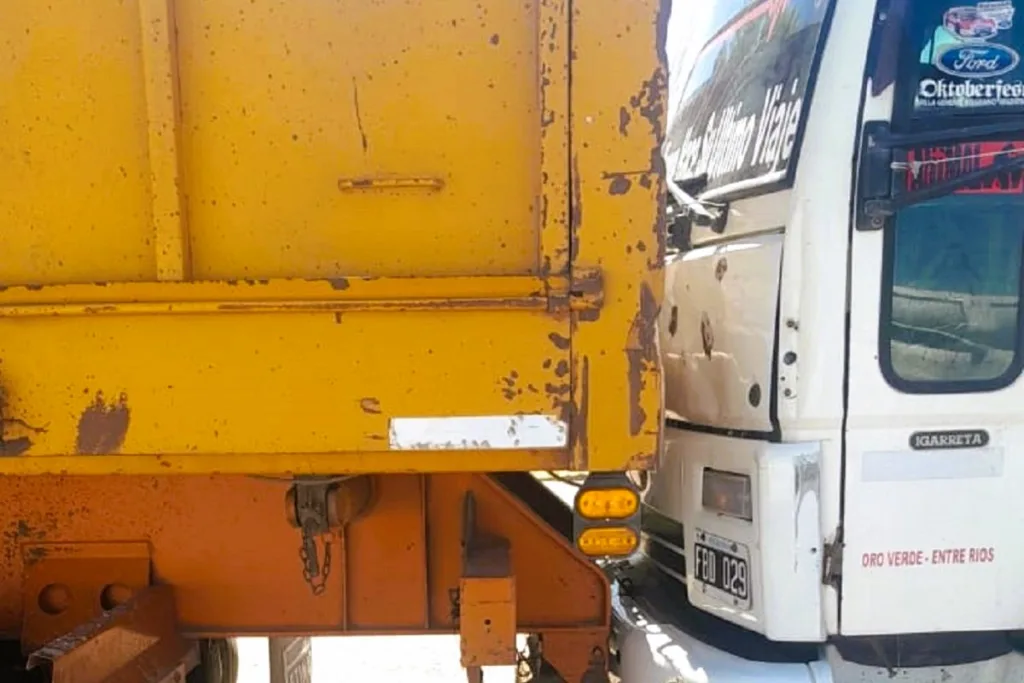 Tragedia en la Ruta 14: Identificaron al Camionero de Vialidad que Murió Aplastado por dos Camiones