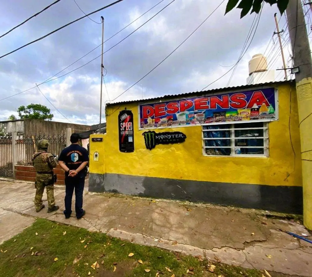 Paraná: Usaban un kiosco como fachada para la venta de drogas y secuestran armas y dinero