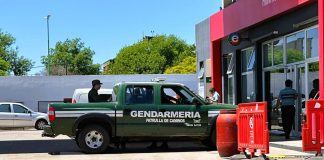Gendarmería allanó cinco estaciones de servicio en Gualeguaychú por supuesta evasión tributaria