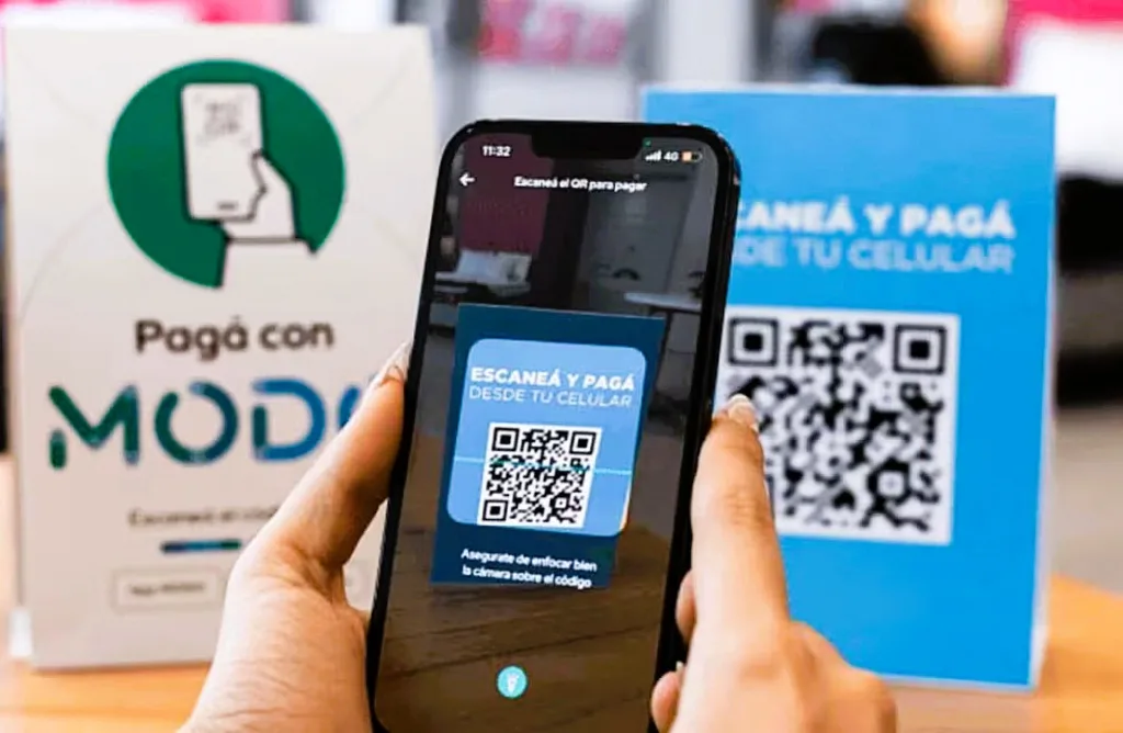 Guerra por los pagos con QR: Mercado Pago toma drástica decisión contra los bancos