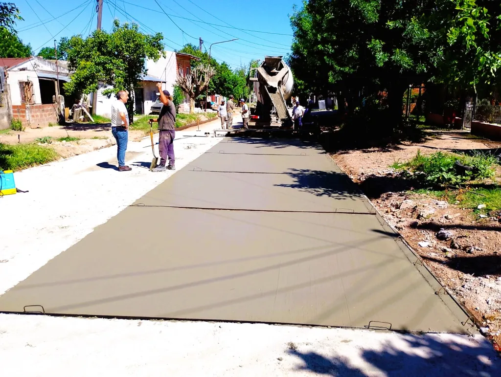 Avanza la pavimentación en calle Filiberto