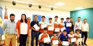 Reconocieron a jóvenes que competirán en la Finales Nacionales de los Juegos Evita