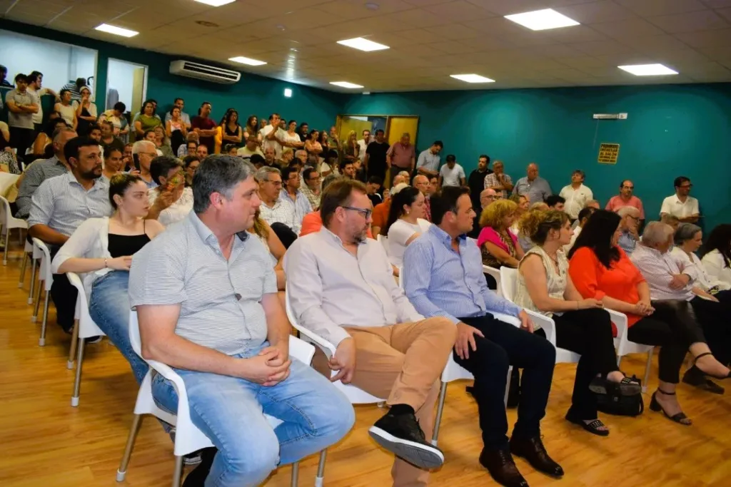 Presentación del proyecto de reforma política en Concepción del Uruguay