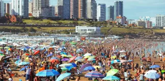 Vacaciones de verano: ¿Te alcanza el aguinaldo para Mar del Plata? Con el 900% de aumento de viajes a Brasil, la Costa Atlántica pierde turistas