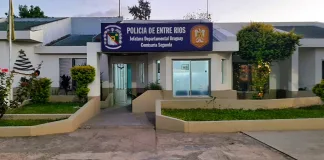 Ciclista iba contramano y chocó con una moto: Ambos resultaron heridos