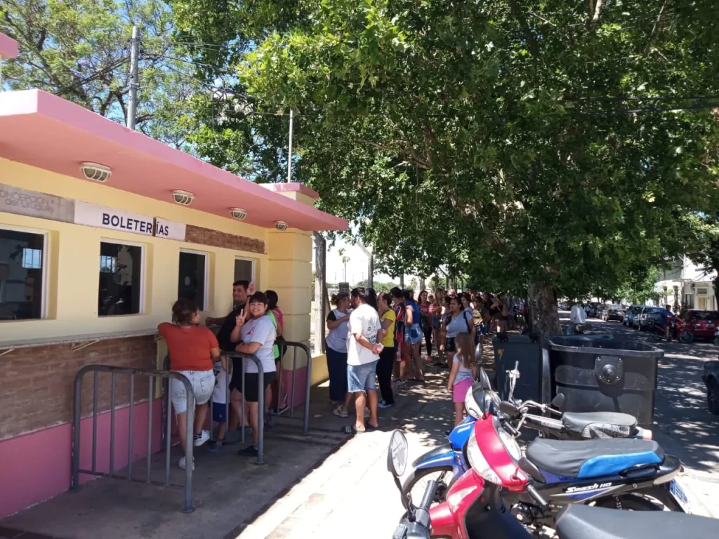 Fiesta de la Playa: explotó la venta de entradas y plateas para  Ke Personajes y Abel Pintos