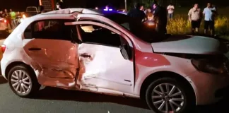 Violento choque entre camioneta y auto en la avenida Arturo Frondizi deja tres lesionados y ambos conductores dieron positivo en alcoholemia