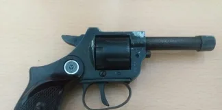 Secuestro de un arma por Violencia: una mujer denuncia amenazas de su esposo