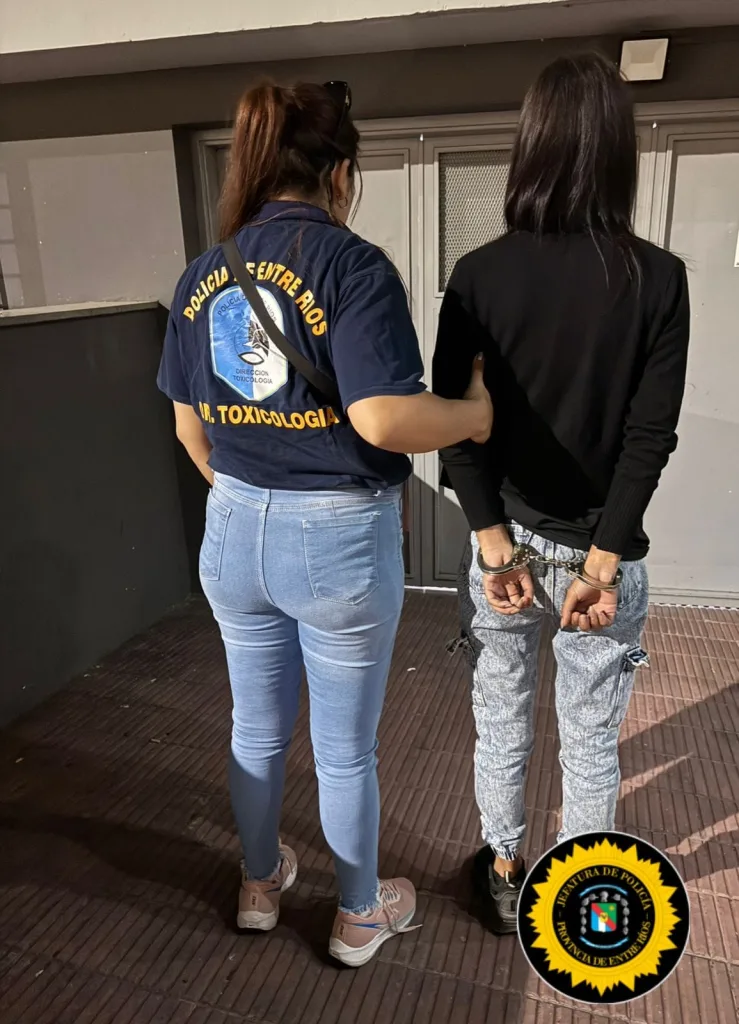 Detención de una mujer por narcotráfico tras allanamientos en Paraná
