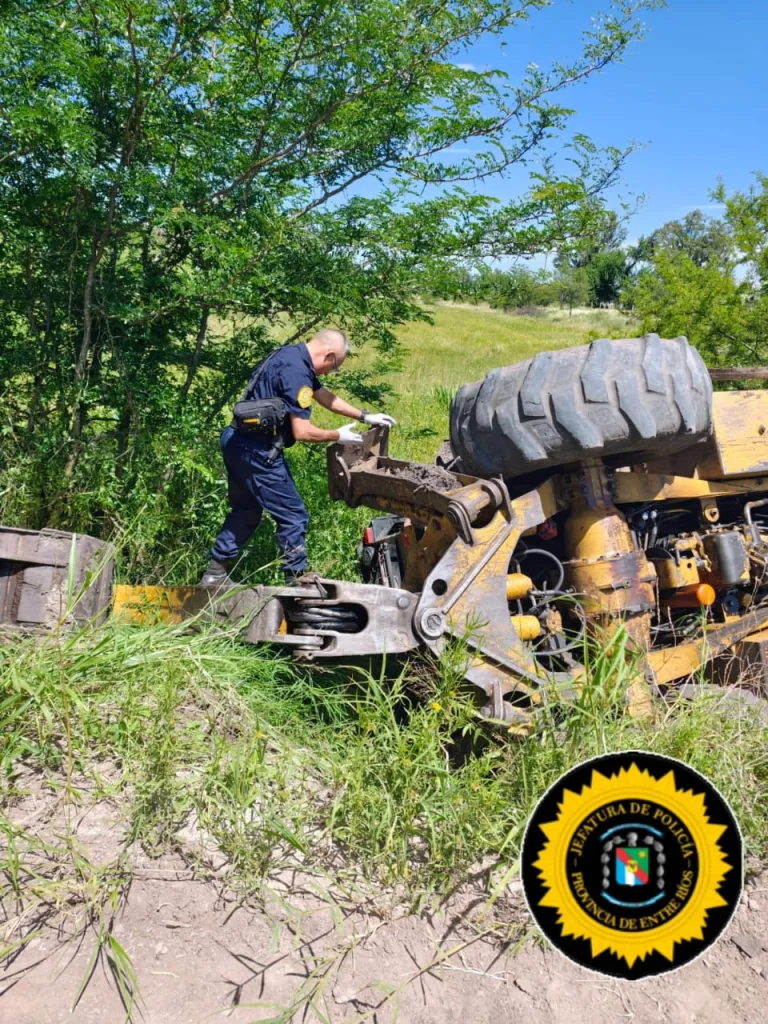 Un hombre resultó con lesiones leves tras sufrir un accidente con una maquinaria pesada