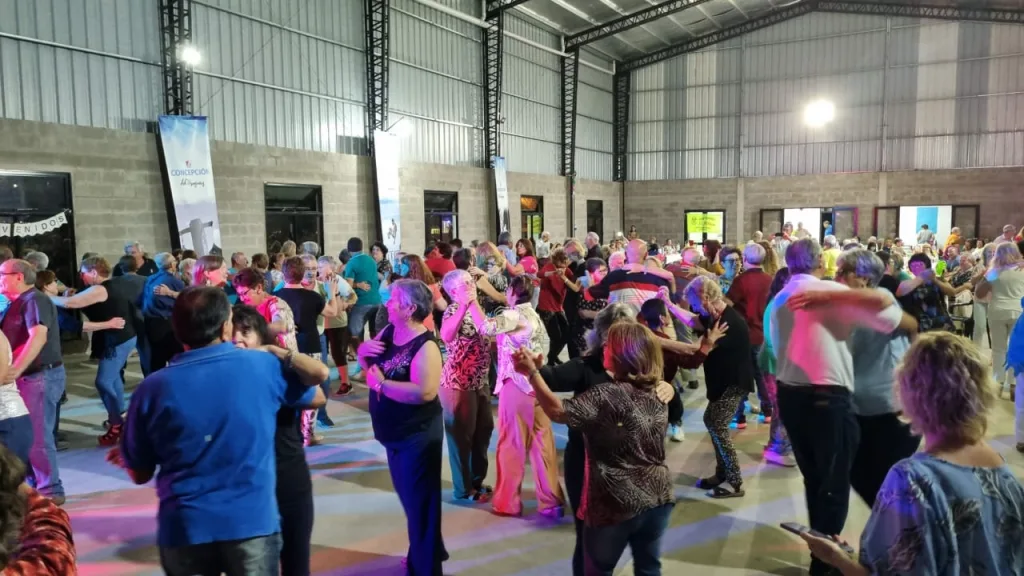Los adultos mayores tuvieron su cena de fin de año
