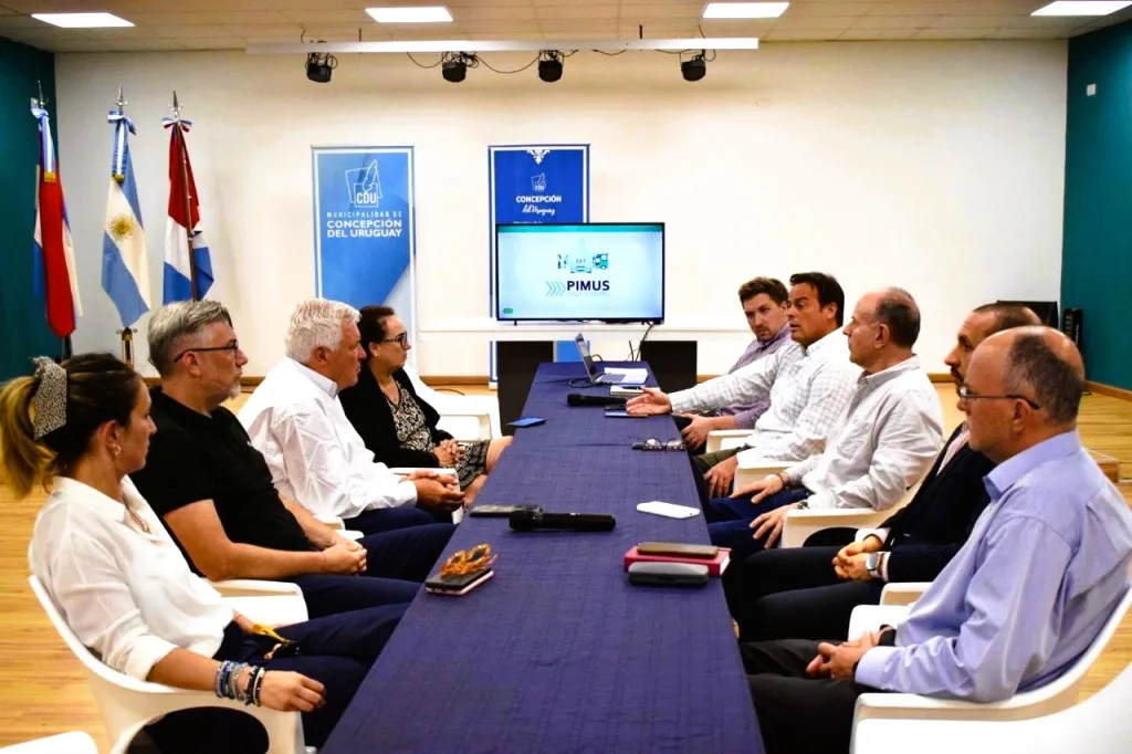 Seguridad vial: nueva reunión del Municipio con CESVI y Río Uruguay Seguros